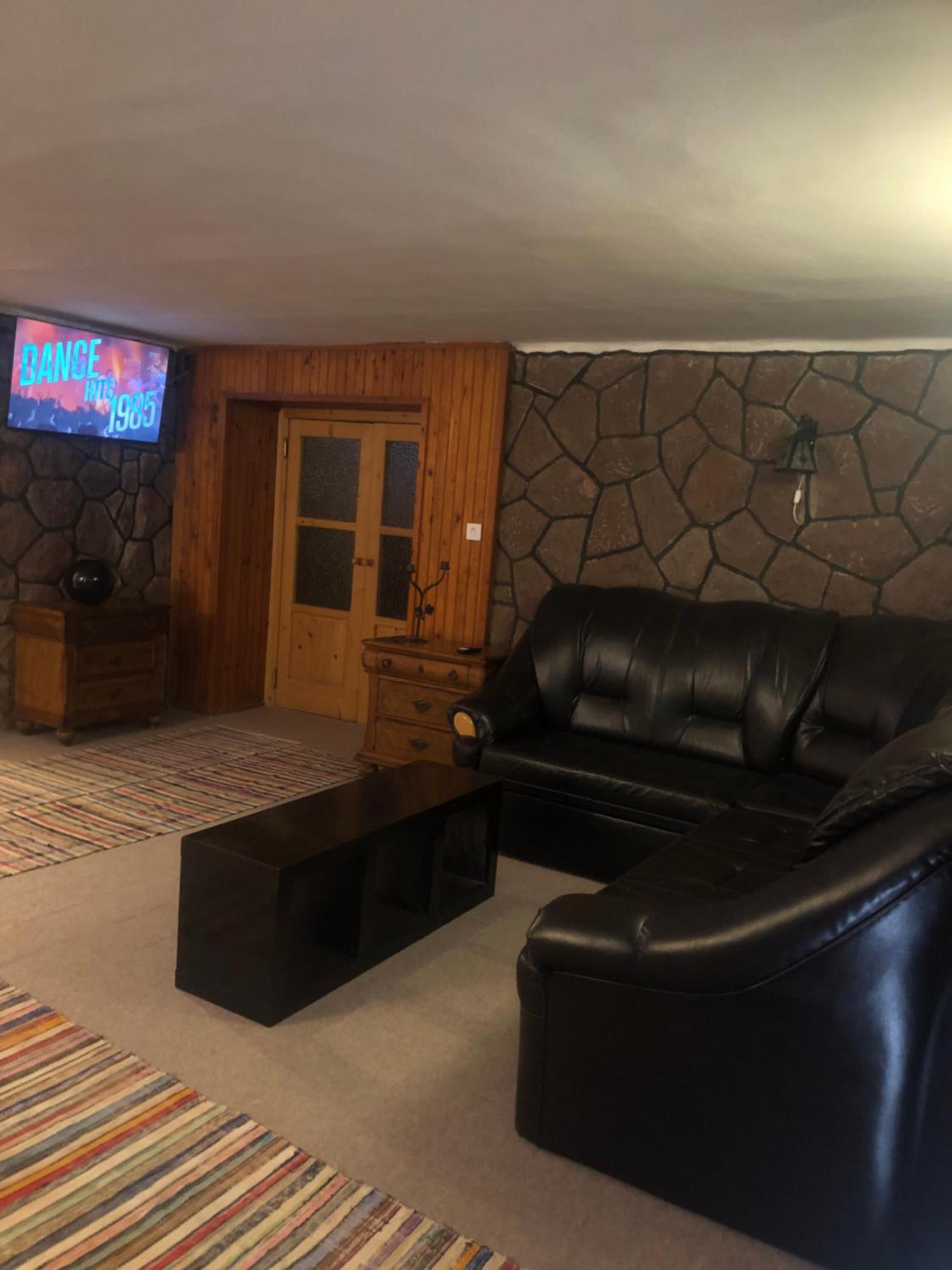 R&B Vendégház Balatonakarattya Esterno foto